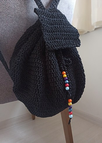 Boncuk Detaylı Siyah Örgü Sırt Çantası - Görsel 2