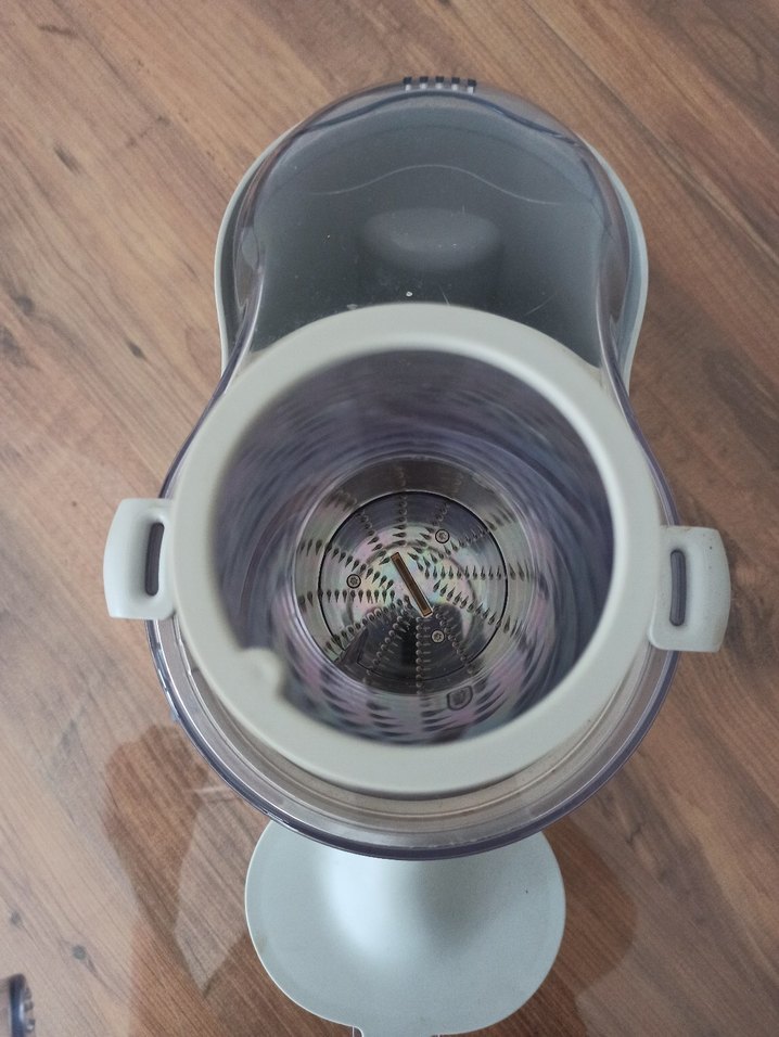 Kenwood Beyaz Gri Katı Meyve Sıkacağı - Görsel 2