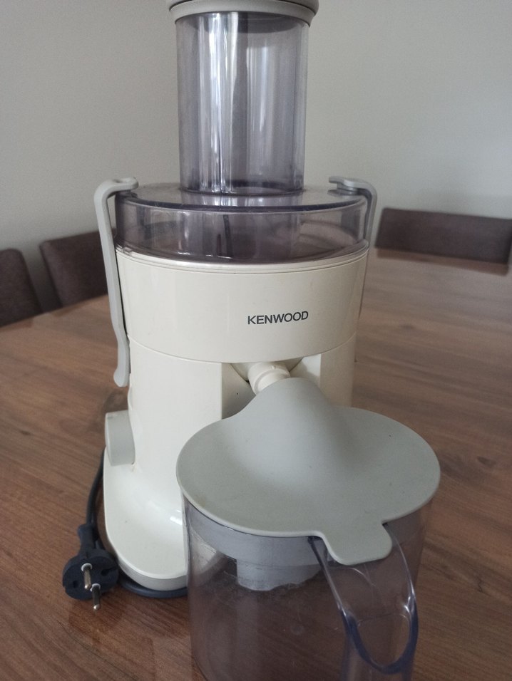 Kenwood Beyaz Gri Katı Meyve Sıkacağı - Görsel 3