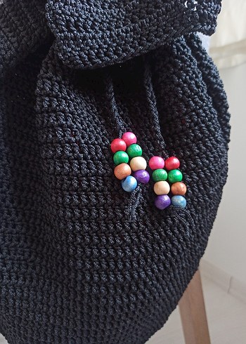 Boncuk Detaylı Siyah Örgü Sırt Çantası - Görsel 2