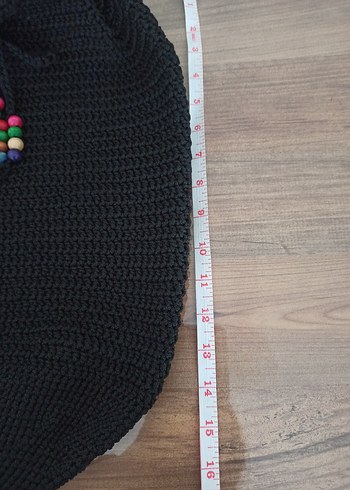 Boncuk Detaylı Siyah Örgü Sırt Çantası - Görsel 4