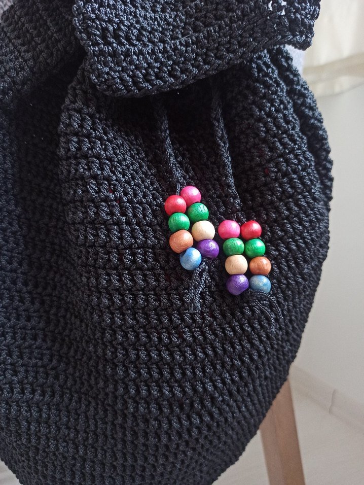 Boncuk Detaylı Siyah Örgü Sırt Çantası - Görsel 2