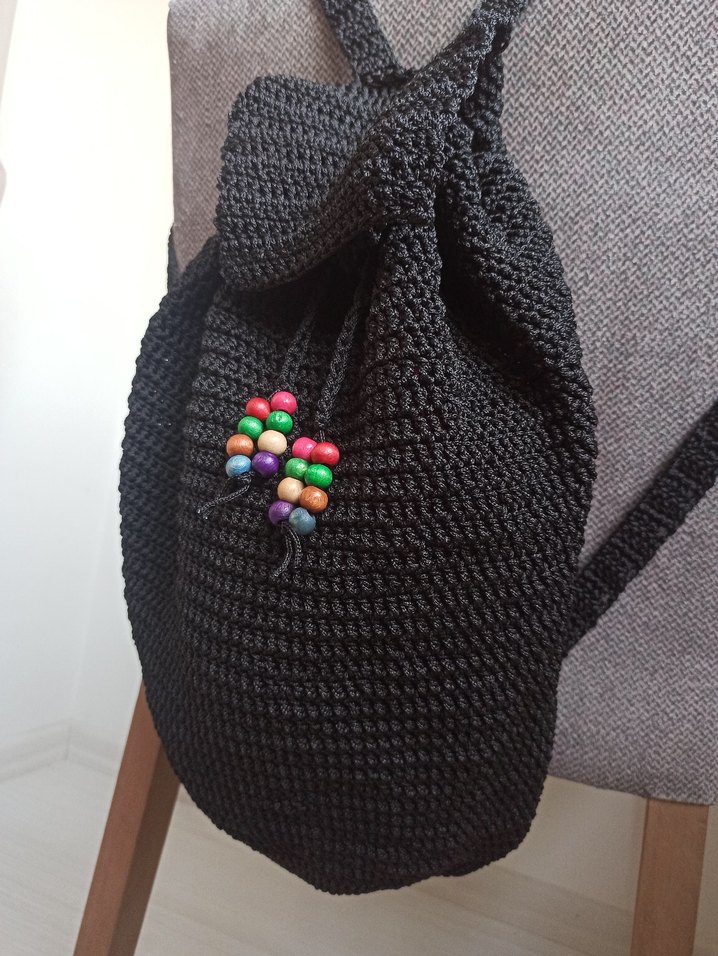 Boncuk Detaylı Siyah Örgü Sırt Çantası - Görsel 3