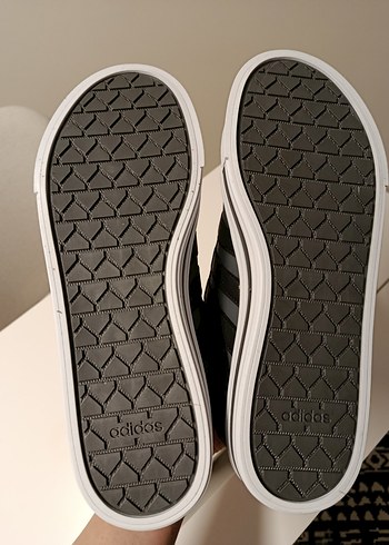 Gri Adidas Erkek Günlük Spor Ayakkabı - Görsel 3