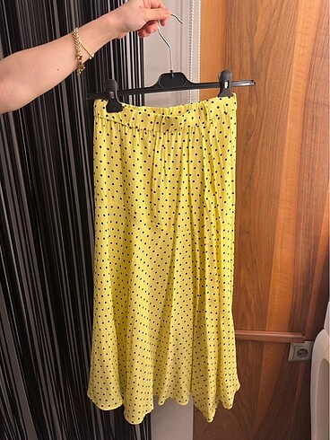 Zara Zara puantiyeli etek