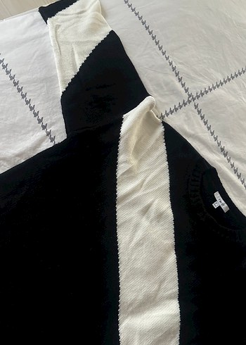 Kadın Siyah Beyaz Çizgili Örgü Kazak - Görsel 3