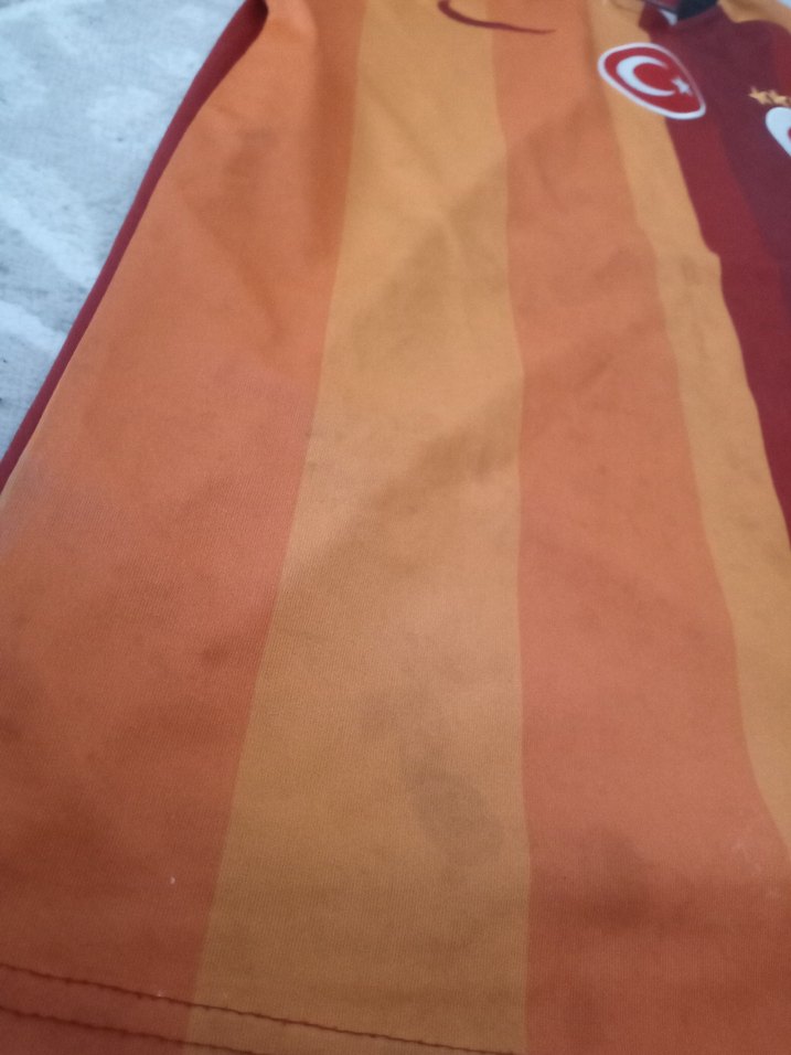 Kısa Kollu Kırmızı Galatasaray Forma - Görsel 3