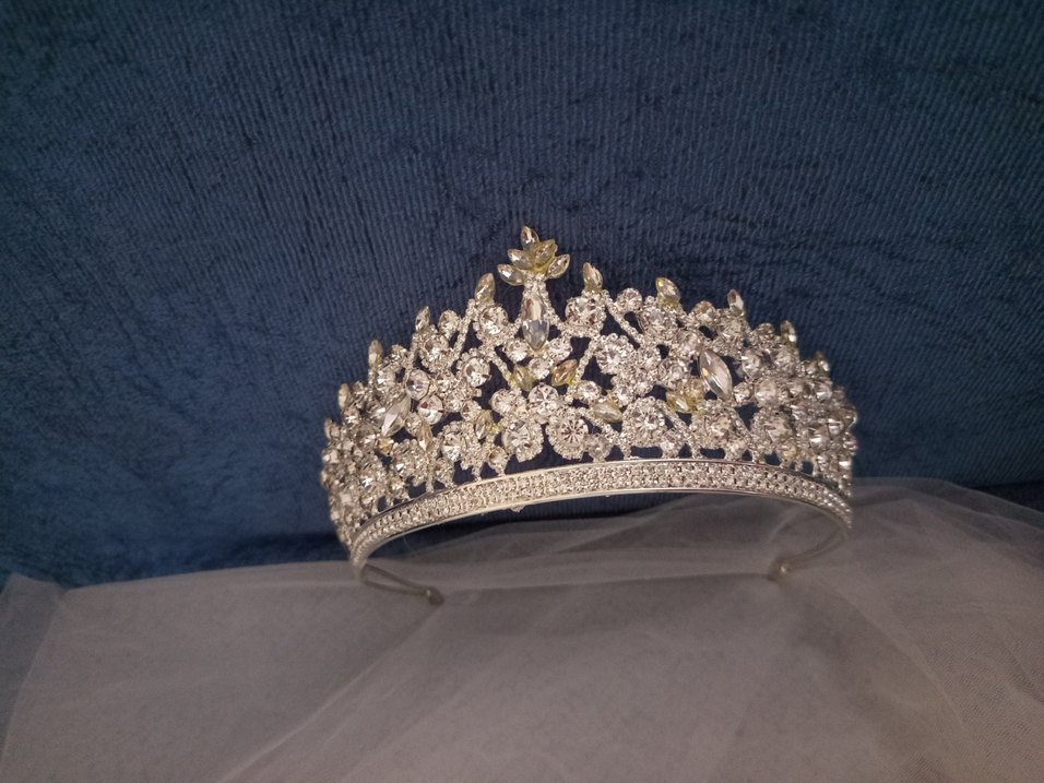 Diger Beyaz Payetli Düğün Tacı - Görsel 2