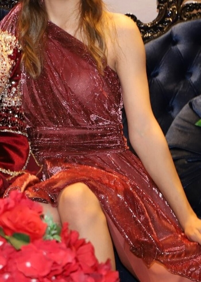 Tek kollu tek omuz elbise - Görsel 3