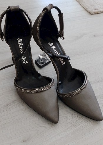 Gri Stiletto Topuklu Kadın Ayakkabı