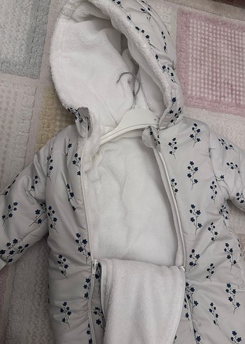 Civil Beyaz mavi çiçekli Bebek mont tulum - Görsel 4