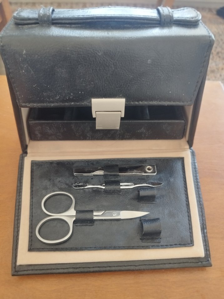 Bej Makyaj Fırçası Seti ve Aksesuar Kutusu - Görsel 3