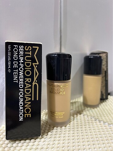 MAC STUDİO RADİANCE SERUM-POWERED? FONDÖTEN