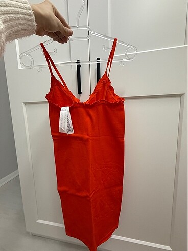 Bershka Dar Elbise