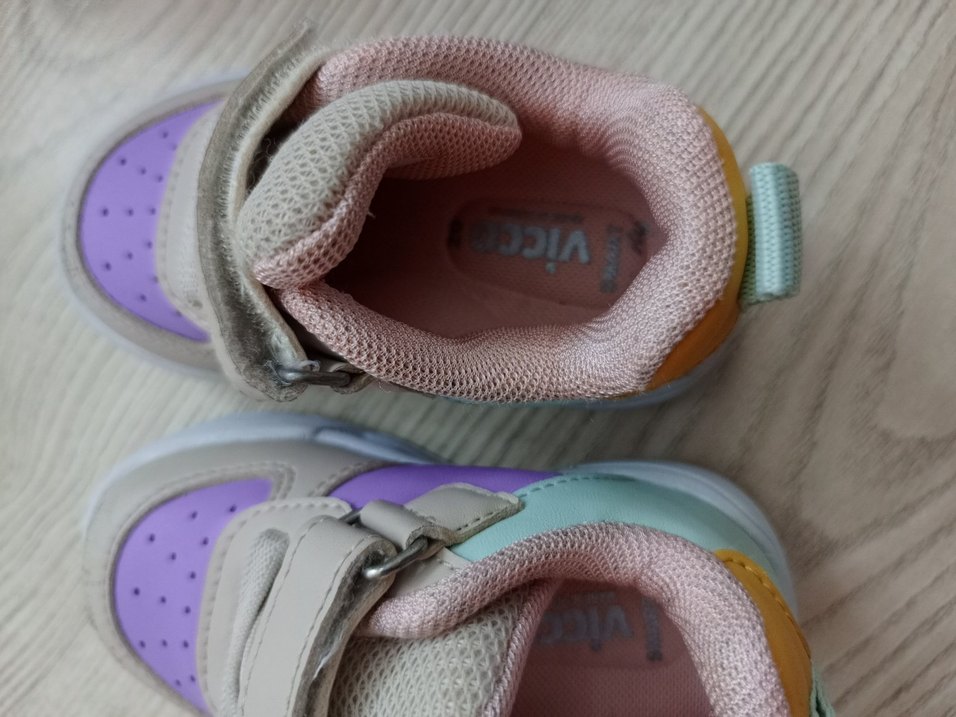 Kız Çocuk Çok Renkli Cırt Cırtlı Vicco Spor Ayakkabı - Görsel 4