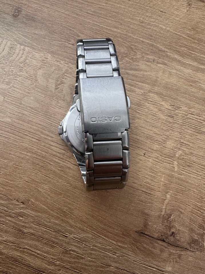 Casio Edifice Erkek Mor İş Saati - Görsel 3