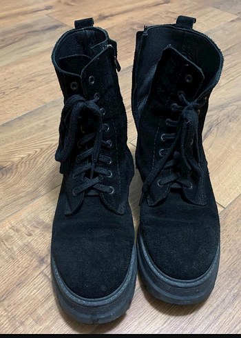 Siyah Süet Blok Topuklu Goth Botlar - Görsel 3