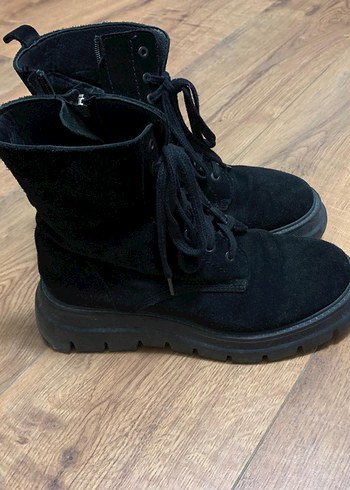 Siyah Süet Blok Topuklu Goth Botlar - Görsel 2