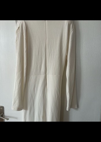 Uzun Kollu Drapeli Beyaz Keten Elbise - Görsel 5