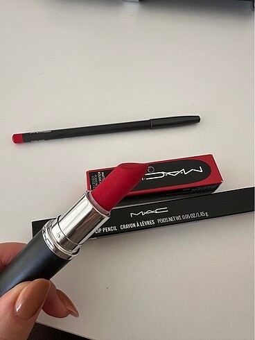  Beden Mac Ruby Woo Ruj Ve Dudak Kalemi