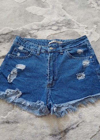 Kadın Mavi Yırtık Mini Denim Şort