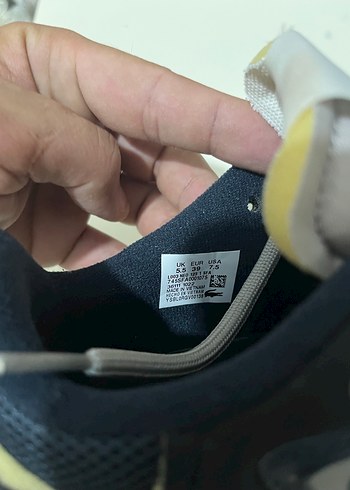 39 Beden Lacoste Siyah Baskılı Spor Ayakkabı orijinal 39 unisex