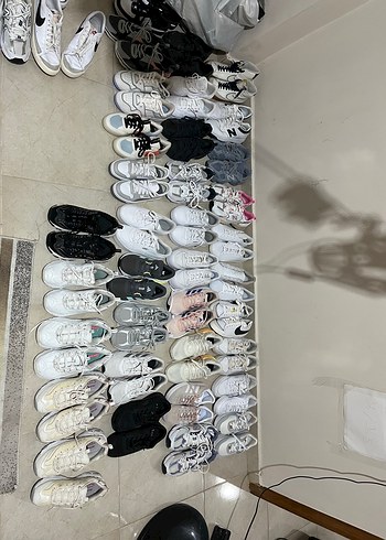 38,5 Beden beyaz Renk Orjinal ayakkabılar reklam ürünüdür fiyatları 700-2300 arasında