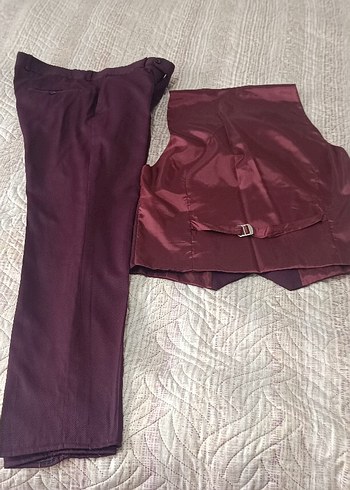 Bordo Kemerli Klasik Takımı bacak uzunluk 100 cm beli 43 cm
