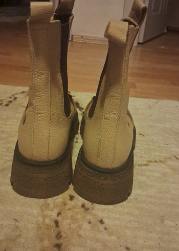 Bej Deri Kadın Topuklu Bot - Görsel 3