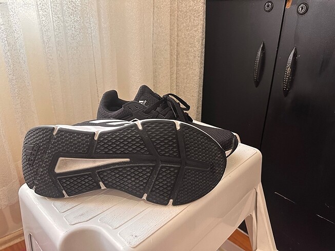 38,5 Beden Adidas spor ayakkabı