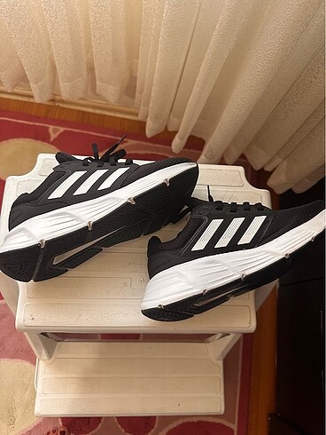 Adidas spor ayakkabı