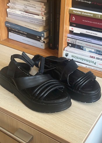 38 Beden kahverengi Renk Siyah Bantlı Kadın Dolgu Topuklu Sandalet