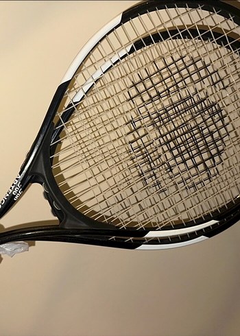 Siyah Artengo Başkangıç- Orta Seviye Yetişkin Tenis Raketi