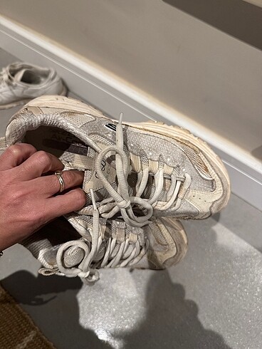 36,5 Beden Skechers ayakkabı