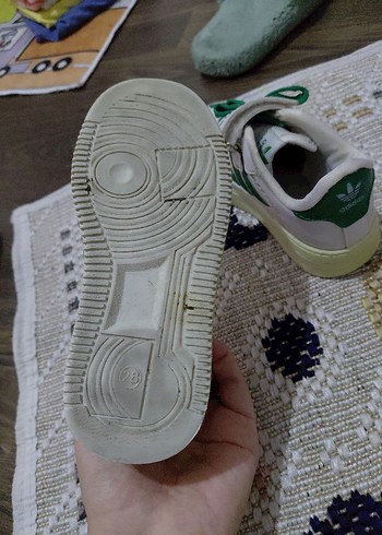 28 Beden Erkek Çocuk Beyaz Adidas Spor Ayakkabı