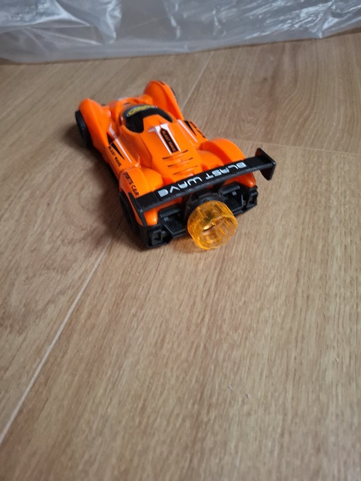 Turuncu Oyuncak Yarış Arabası - Görsel 2