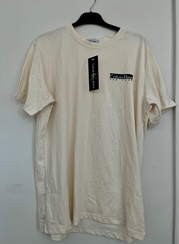 CALVİN KLEİN T-shirt