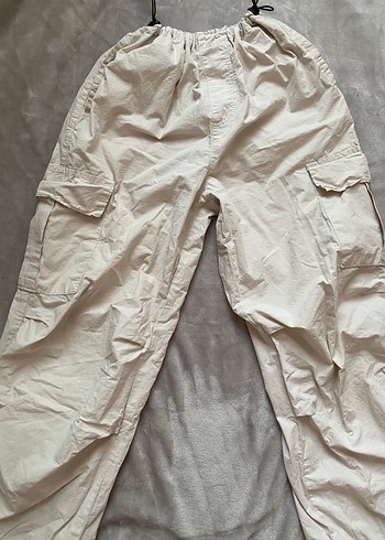 Bej paraşüt pantolon