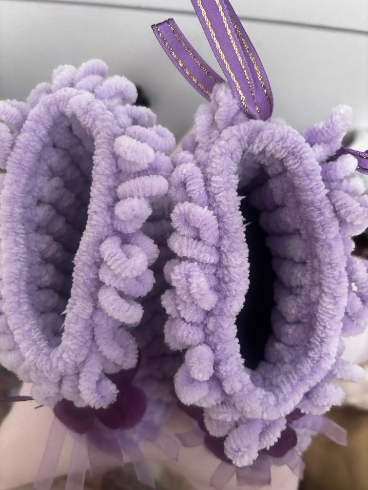 Mor Çiçekli Örgü Kız Çocuk Ev Terliği - Görsel 2