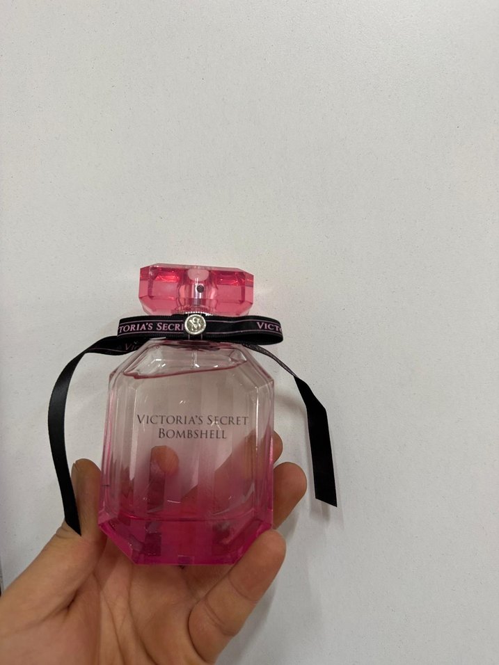 Victoria's Secret Bombshell Kadın Parfümü 100ml - Görsel 3