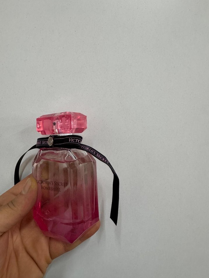 Victoria's Secret Bombshell Kadın Parfümü 100ml - Görsel 5