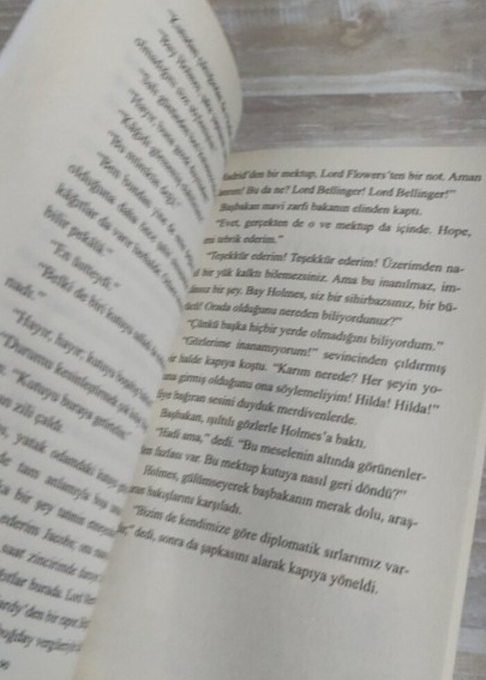 Sherlock Holmes ikinci lekenin esrarı kitabı. - Görsel 2