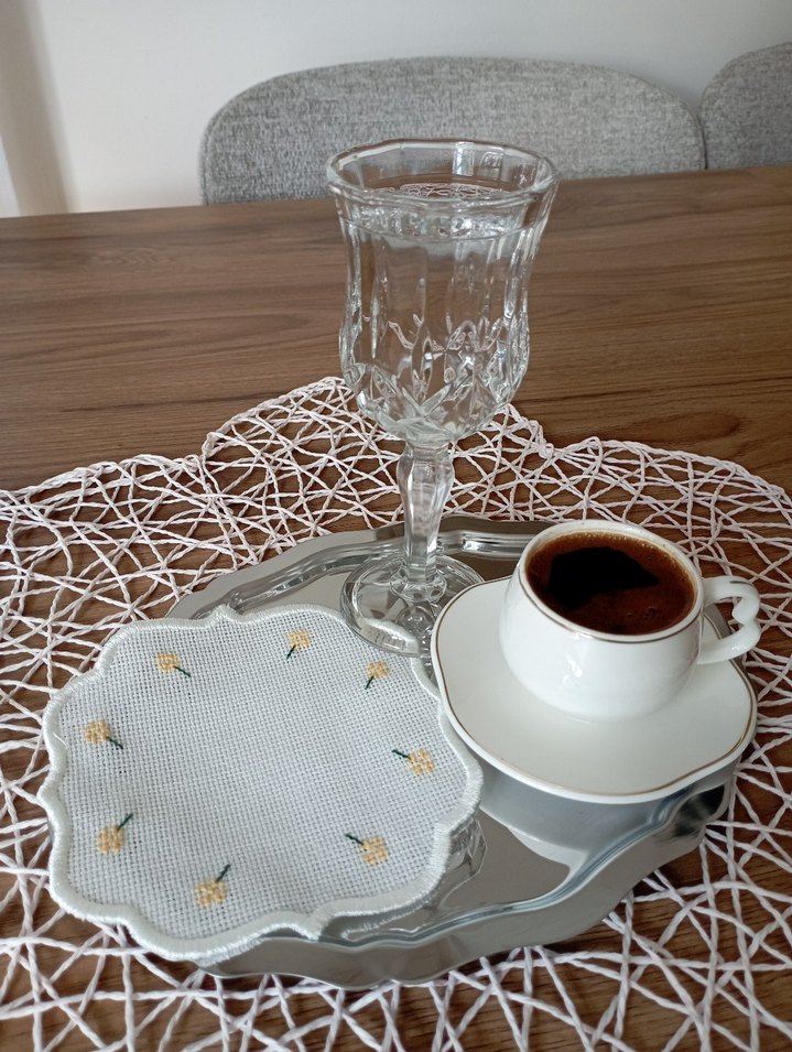 Vintage Nakışlı Küçük Çiçekli Peçete - Görsel 5