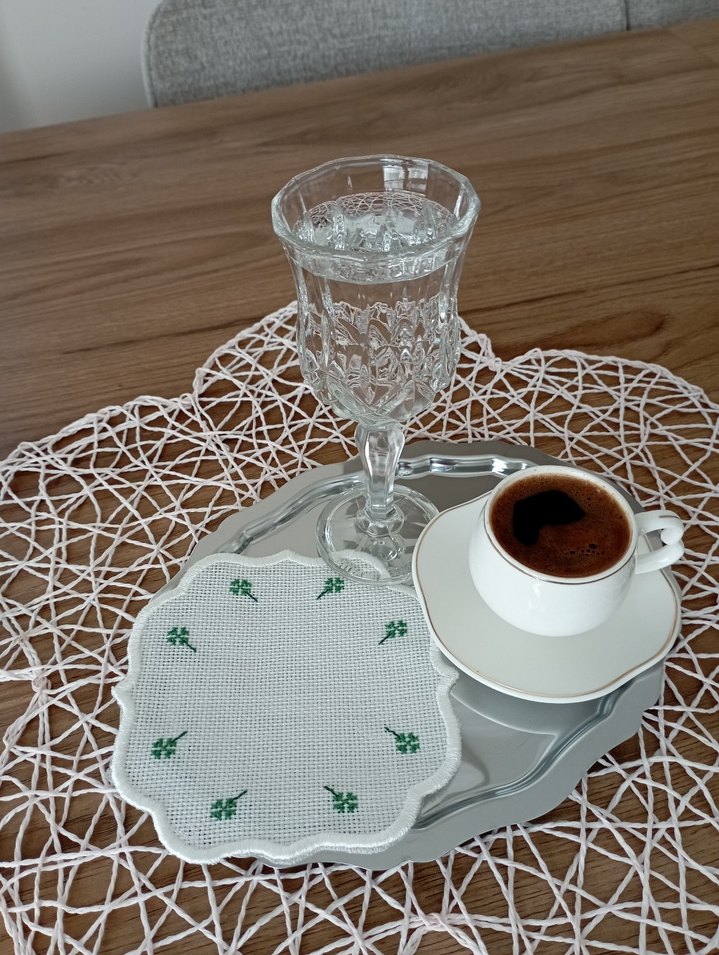 Vintage Nakışlı Küçük Çiçekli Peçete - Görsel 2