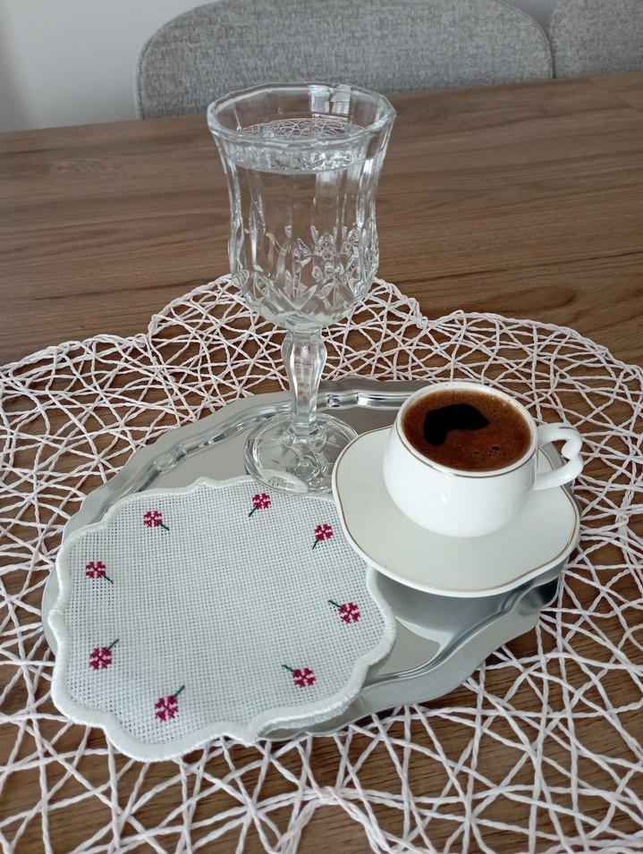 Vintage Nakışlı Küçük Çiçekli Peçete - Görsel 3