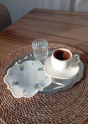 Nakışlı Çiçek Desesli kahve sunum peçetesi - Görsel 3