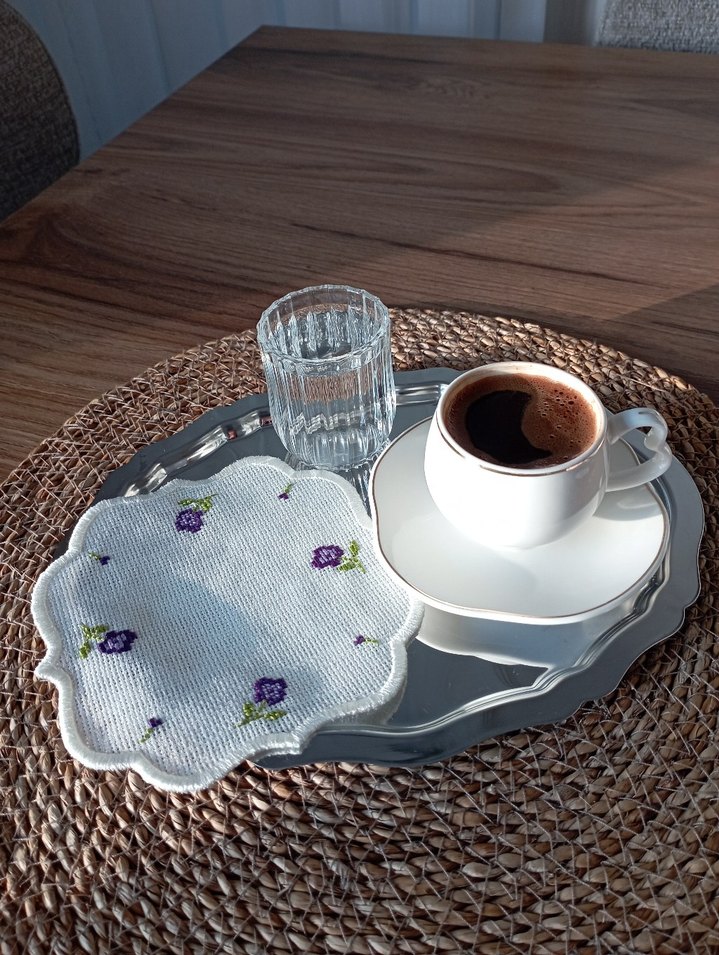 Nakışlı Çiçek Desesli kahve sunum peçetesi - Görsel 4