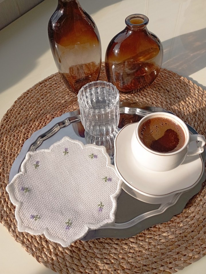 Nakışlı Beyaz Çiçek Desenli Peçete Seti - Görsel 3