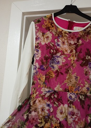 Renkli uzun kollu şirin elbise - Görsel 2