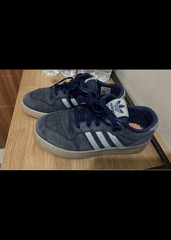 Adidas 37